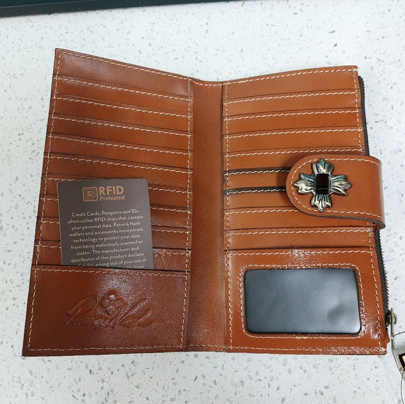 Patricia Nash Leather Floral Wallet - Picture 4 of 4